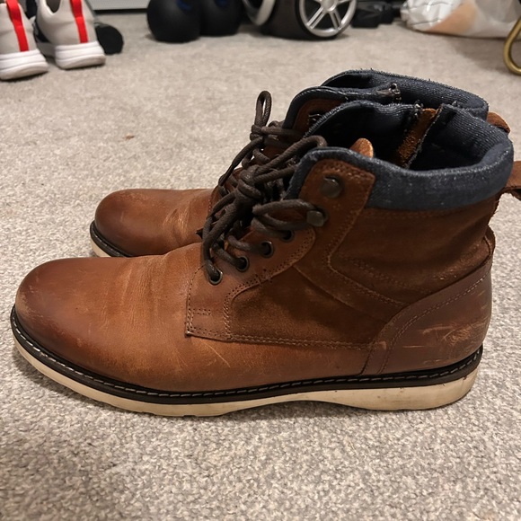 Men’s Crown Vintage Black and Brown Ankle Boots - Picture 2 of 6